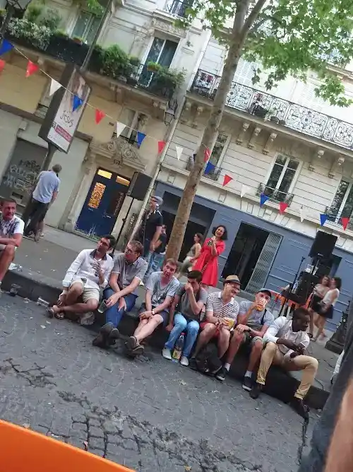 Au Mange-Disque