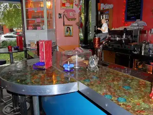 BarbieBar