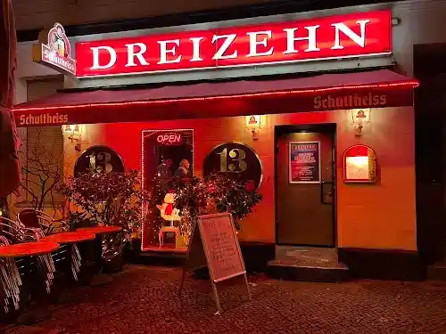 Dreizehn