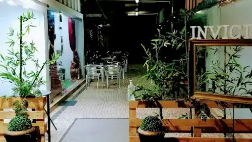 Invictus Café /bar