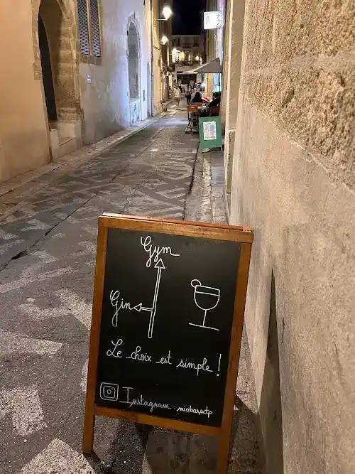 LE CUBIX Bar